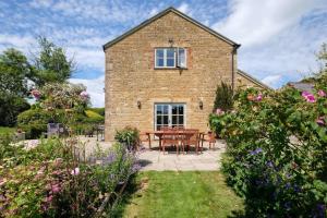 Spacious Home Hot Tub Gym Games Room & Garden