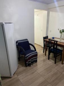 Kitinete para duas pessoas na Prainha