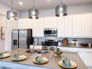 RR7740-145SRD - 3BR Luxury Condo • ReResort