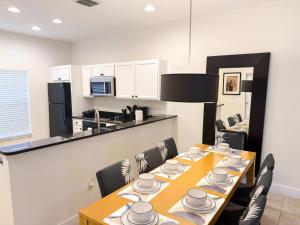 ER3047WOR - Cozy 3BD Townhome w Private Hot Tub