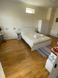 Stylish 10-Min Wembley Stadium Apartment