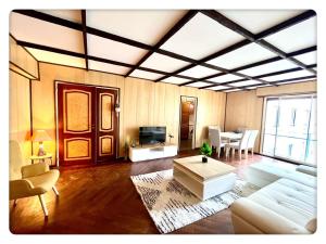 3 beds-120m2-Terrace & Parking Near La Defense and Champs Elysees