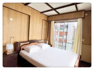 3 beds-120m2-Terrace & Parking Near La Defense and Champs Elysees