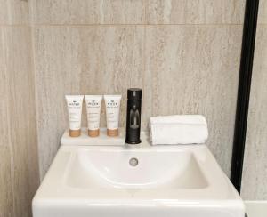 Eiffel Tower - Deluxe Studio for 4