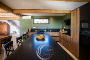 Villa Neuve Corse sud avec vue mer et piscine chauffée