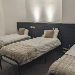 Matchday Mile House - sleeps 8