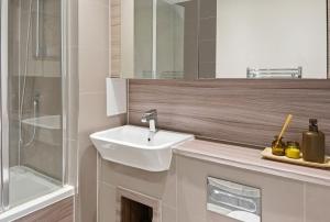 Riverside Luxe Residence 2BED 2BATH