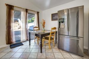 Home 8 Mi to Dtwn Riverside Families Welcome!