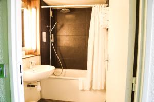 Hotels Campanile Narbonne A9/A61 : photos des chambres