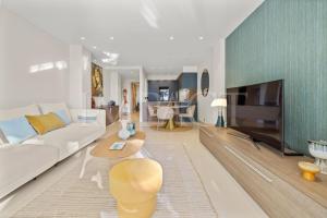 REF 2032 Renovated apartment-Sea view -Ideal for conferences and vacations