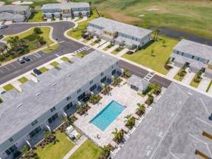 Modern 3BR Getaway• Steps to Pool•12 min to Disney