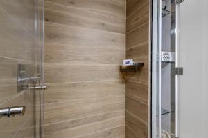 h2h Erato #Luxury, tech, smART with parking, in 1 metro