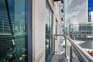 One bedroom in the heart of Canary Wharf