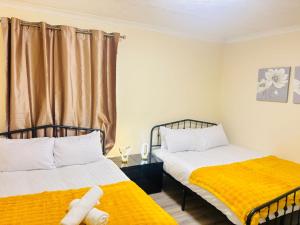 London Budget-Friendly Stay