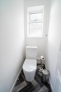 3BR Swansea Home with Easy Parking