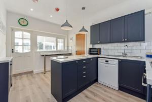 High Tide, Bracklesham