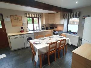 Les Pierris near F1 circuit