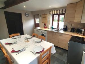 Les Pierris near F1 circuit