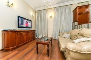 Two bedrooms, 18 Velyka Vasylkivska str, Centre