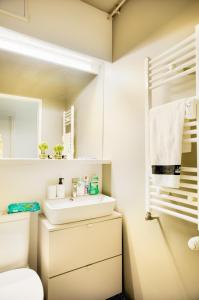 FLAME and Cozy downtown 2Rooms apartment to Calea Victoriei