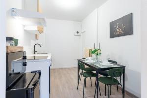 Apartment over two floors for 5 guests near Midi & Grand Place