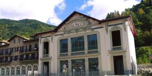 Chalet Cocoon en lisière de forêt, avec grande terrasse, et vue waouh