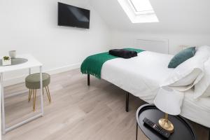 La Rose Serenity Residence Elegant Rooms