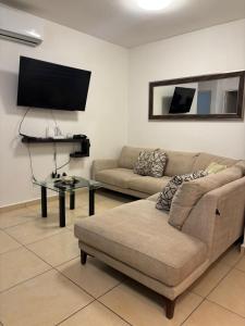 NEW! 2bdr apartment with pool near Sanctuary