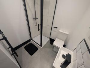 Swansea 5-Bed Family Home with Ensuite