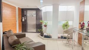 PAPILLON - 603 · Seu Refúgio na Ponta Verde • Apto 2Q Completo!