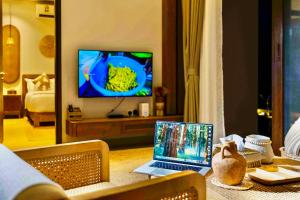 Sifah Seascape Villa with Private Pool
