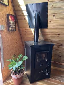 Chalé romântico com hidro, lareira e churrasqueira na Serra