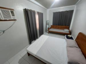 Lucky one transient 3mins walk from whart