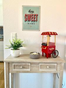 Cinema Apartment Magdeburg - Balkon & Beamer