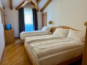 HC Hotel Garni - Rooms and Apartments