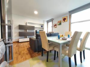 Apartamento en Aldán , Playa a 2 min , Vistas a la montaña