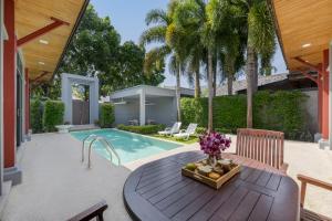 Villa Kiana 2BR Private Pool 10 min to Nai Harn by Tropiclook