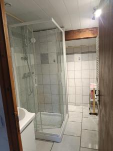 Charming Two-Room Apartment - Large Living Room & Kitchen