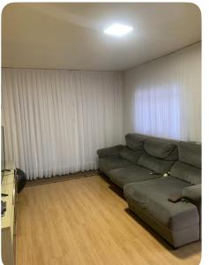 Casa grande com piscina