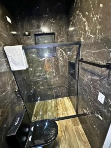 Studios alto padrão no Recreio - Cama Queen, WiFi Starlink, AC Split 24000 BTU, SmartTV