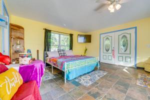 1 Mi to Historic Dtwn Sanford! Pet-Friendly Unit
