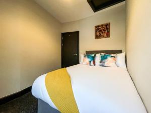 Chestnut House - Merthyr Tydfil