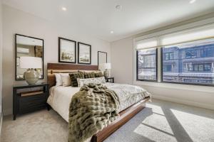 37 Alcove townhouse