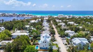 Shore Thing l Private Pool l Walk to the beach l Bike to Seaside l Brand New Construction and Decor