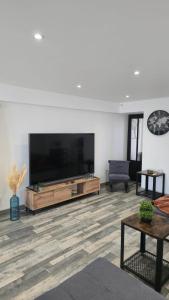 Le Petit Caporal - Cour Privée - Parking Privée