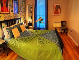 Latitude Chinatown Central Apartment