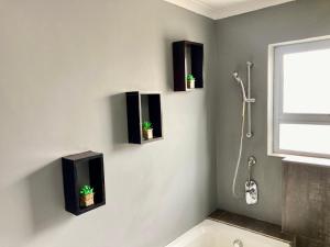 Unit 2 TraversHub Sleeps 6 Self-Catering Group Belhar, CT