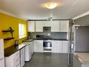 Unit 2 TraversHub Sleeps 6 Self-Catering Group Belhar, CT