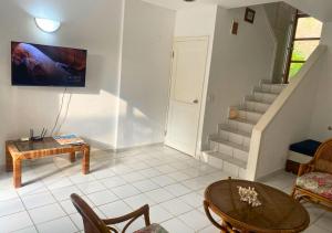 Hermosa Casa de 3 pisos