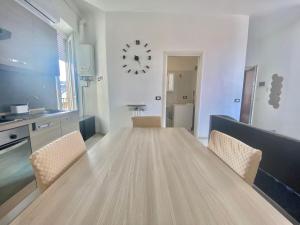 Modica Home, grazioso in zona tranquilla, in zona Famagosta, munito di comfort e servizi